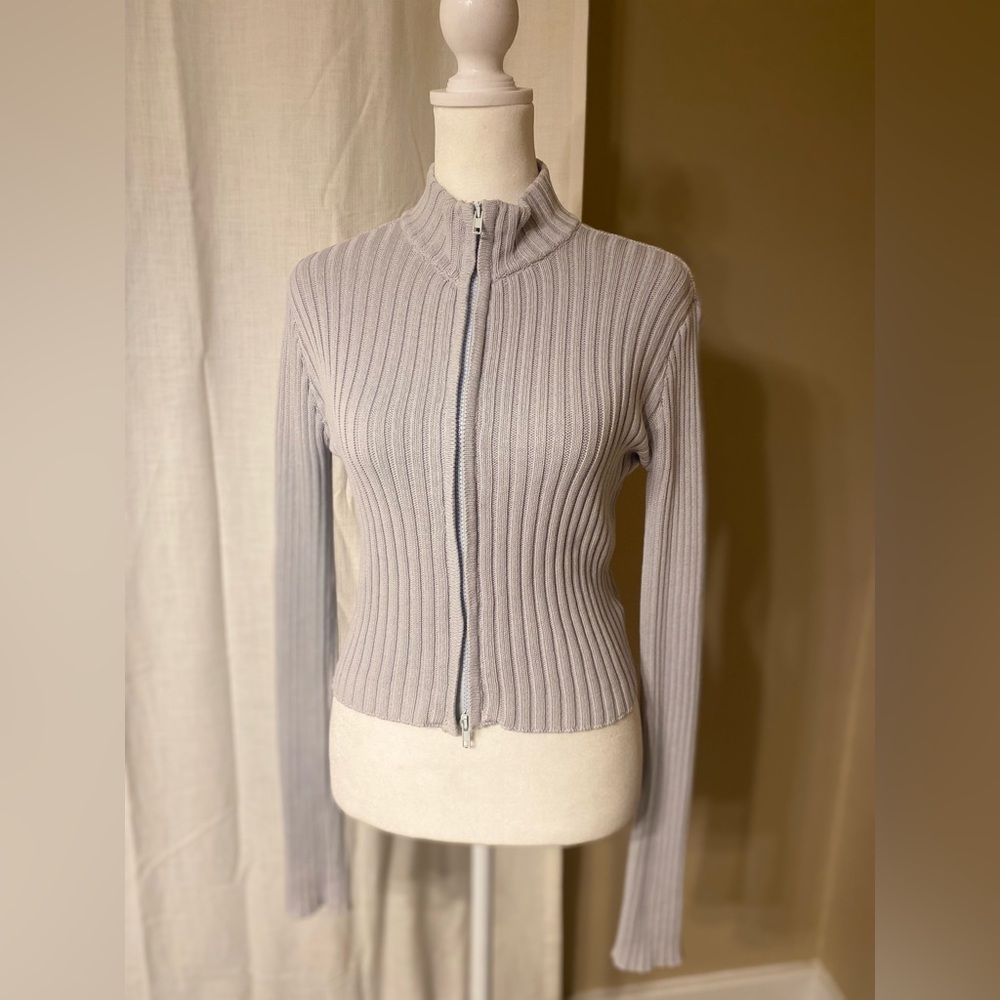 ENDING SOON! NWOT BRANDY MELVILLE Zip Front Sweater OS (XS/S)